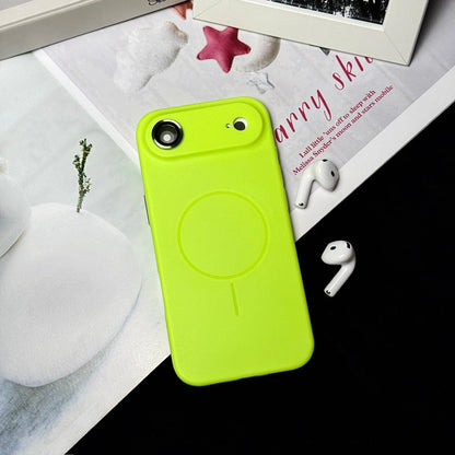 MAGNETIC MAGSAFE CASE FOR IPHONE 17 SERIES