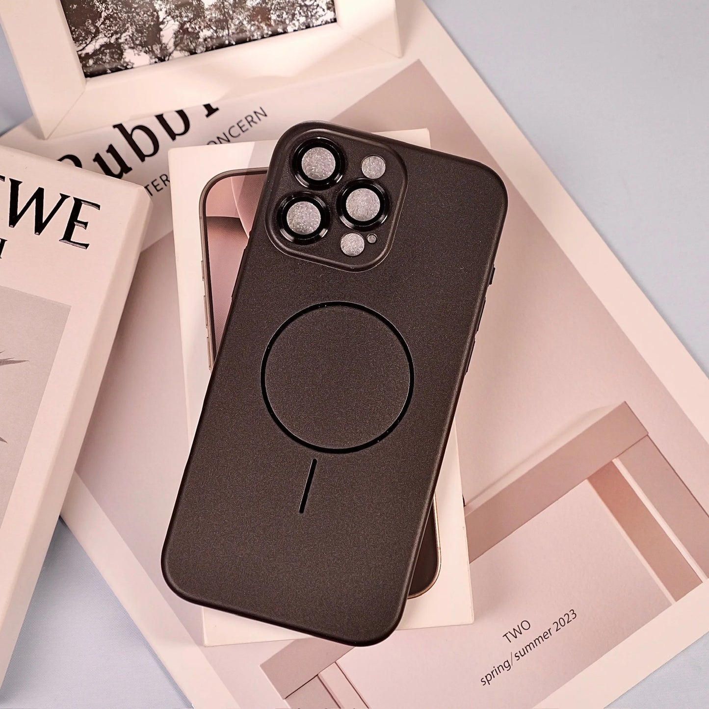 MAGNETIC MAGSAFE CASE FOR IPHONE 17 SERIES