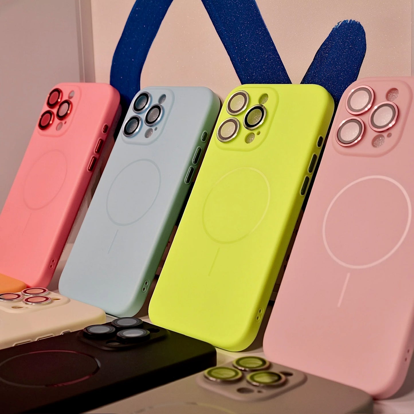 MAGNETIC MAGSAFE CASE FOR IPHONE 17 SERIES