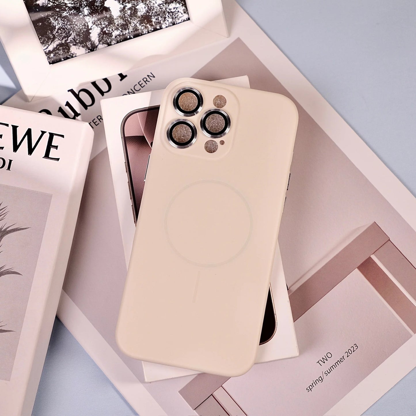 MAGNETIC MAGSAFE CASE FOR IPHONE 17 SERIES