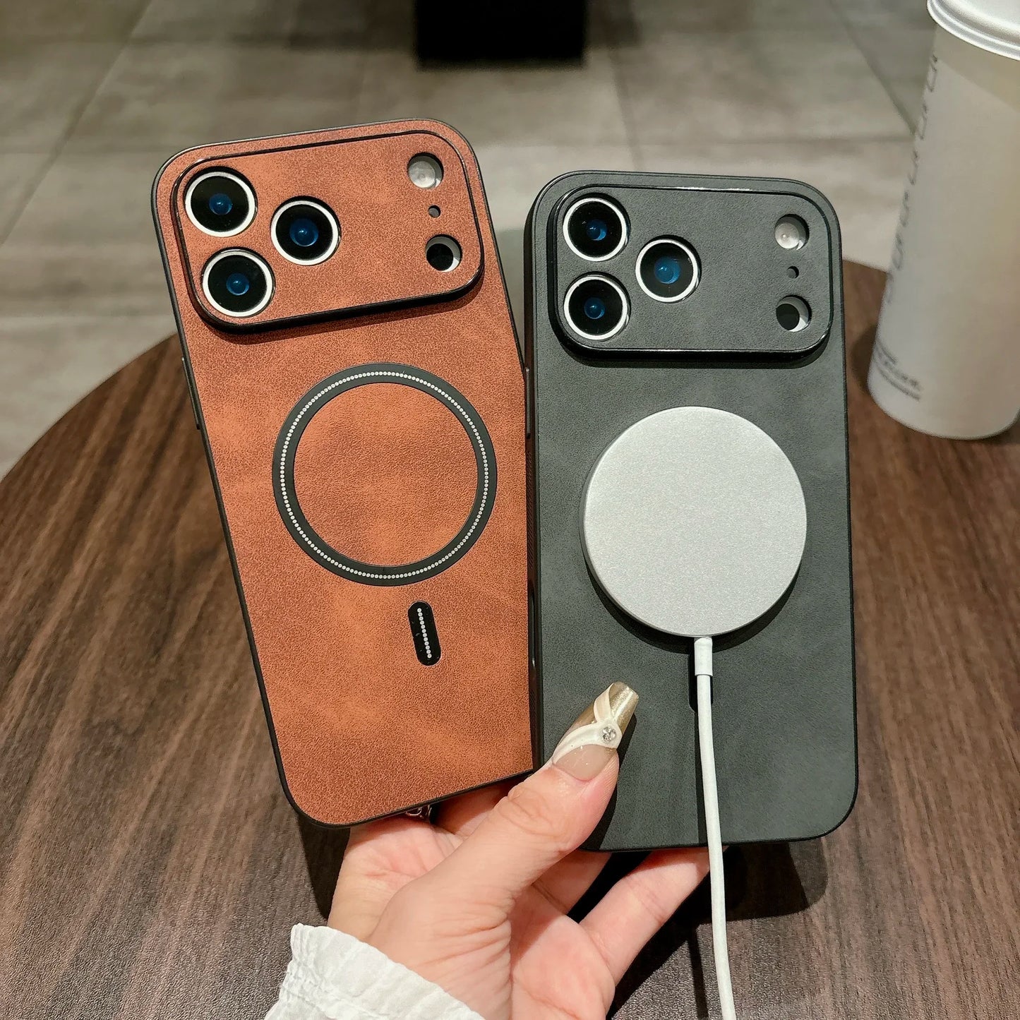 MAGNETIC LEATHER CASE FOR IPHONE 17 SERIES