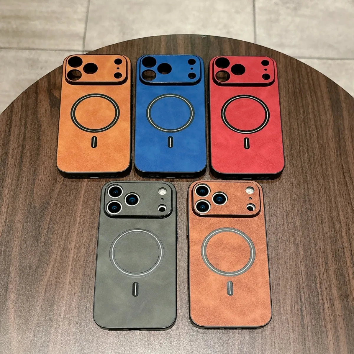 MAGNETIC LEATHER CASE FOR IPHONE 17 SERIES